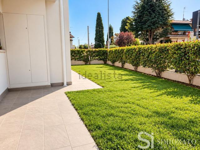 Appartamento in vendita di 157 m² in Via San Pio X