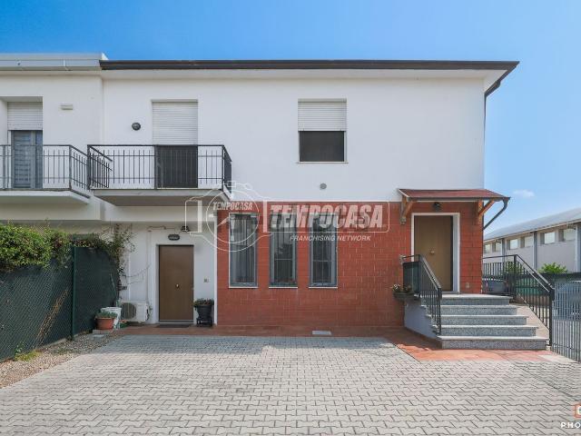 Appartamento in vendita di 157 m² in Via Sicilia