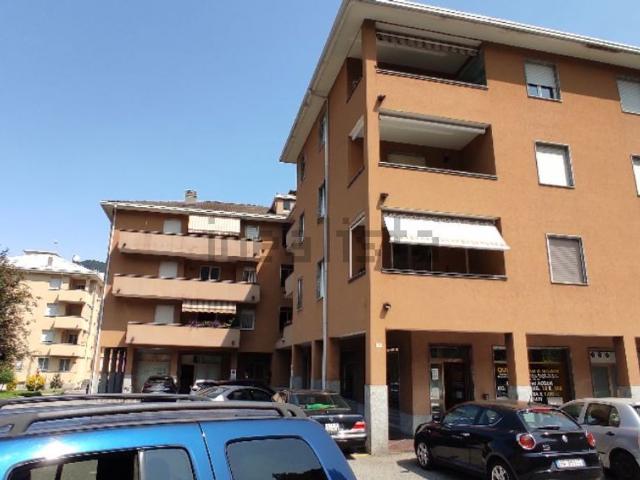 Appartamento in vendita di 157 m² in Via Stelvio