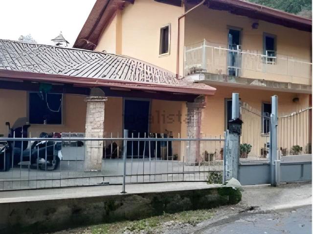 Appartamento in vendita di 157 m² in Via Tommaso Maio