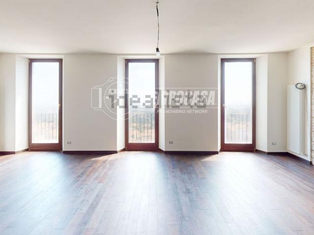 Appartamento in vendita di 170 m² in Via Venieri