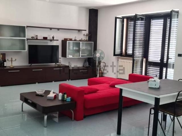 Appartamento in vendita di 157 m² in Viale Alcide De Gasperi, 28