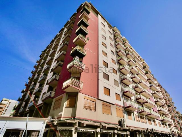 Appartamento in vendita di 157 m² in Piazza Generale Antonio Cascino, 26