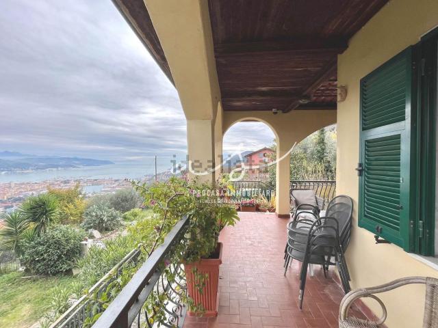 Appartamento in vendita di 158 m²
