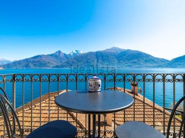 Appartamento in vendita di 158 m² in Via Carozzi