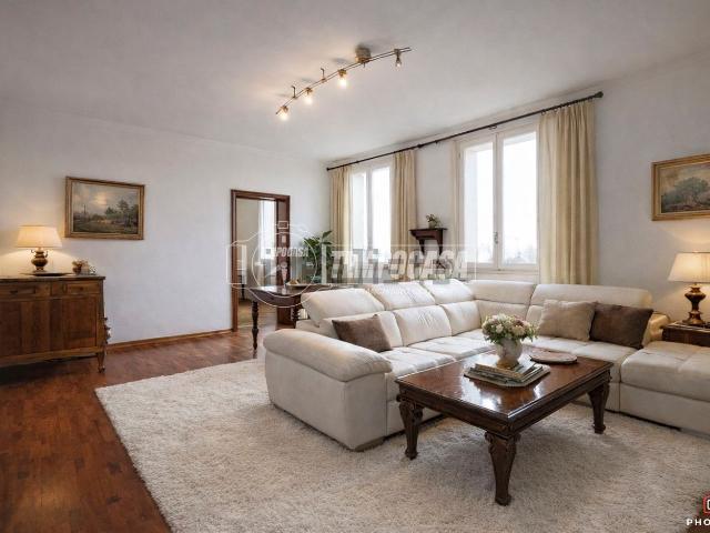 Appartamento in vendita di 158 m² in Via Appia