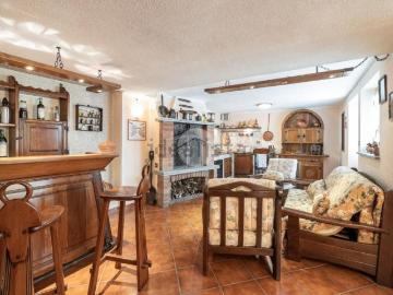 Appartamento in vendita di 158 m² in Via Baldracco Solaro, 12