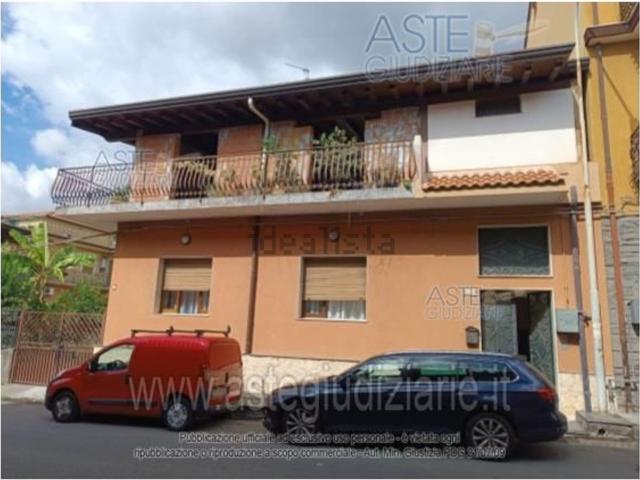 Appartamento in vendita di 158 m² in Via Giacomo Puccini, 5