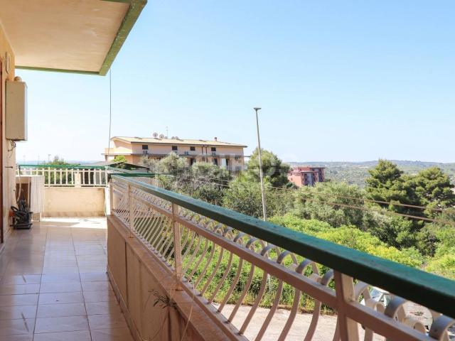 Appartamento in vendita di 158 m² in Via Don Lorenzo Milani