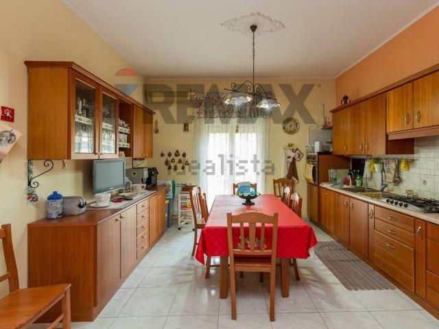 Appartamento in vendita di 158 m² in Via del Frantoio, 13