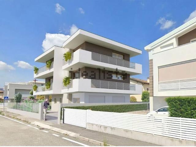 Appartamento in vendita di 158 m² in Via Europa, 1