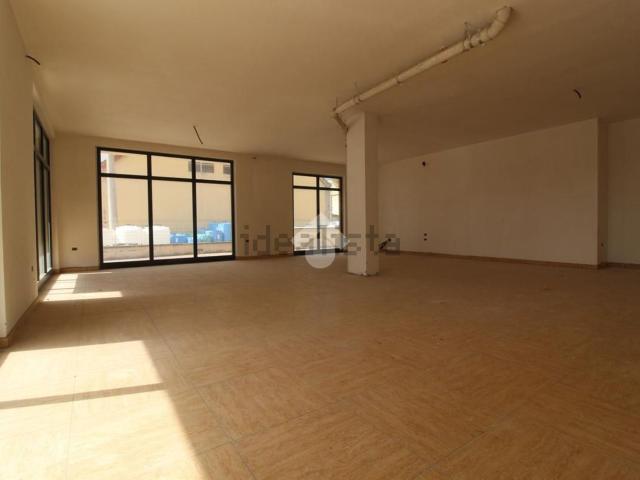 Appartamento in vendita di 158 m² in Via Salaria, 211