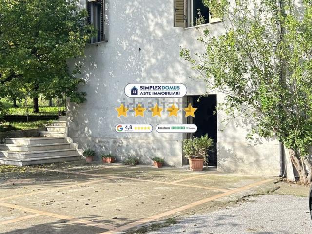 Appartamento in vendita di 158 m² in Via Sant&apos Elena