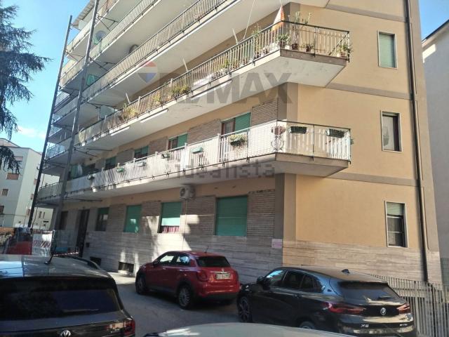 Appartamento in vendita di 158 m² in Via Perone Clementina, 10