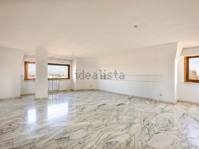 Appartamento in vendita di 158 m² in Via Pietro Mascagni