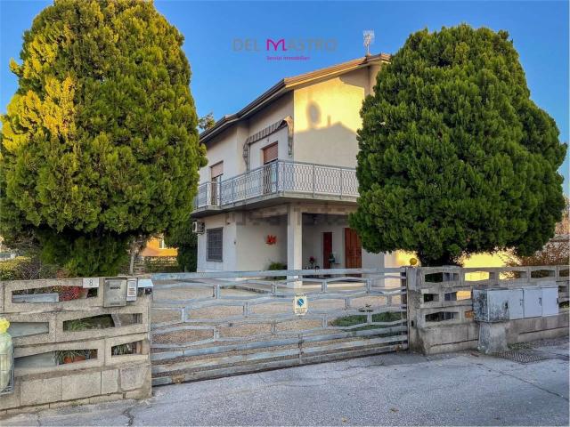 Appartamento in vendita di 158 m² in Via Pietro Mauri, 4