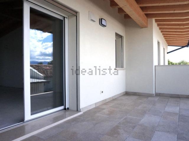 Appartamento in vendita di 158 m² in Via Romans