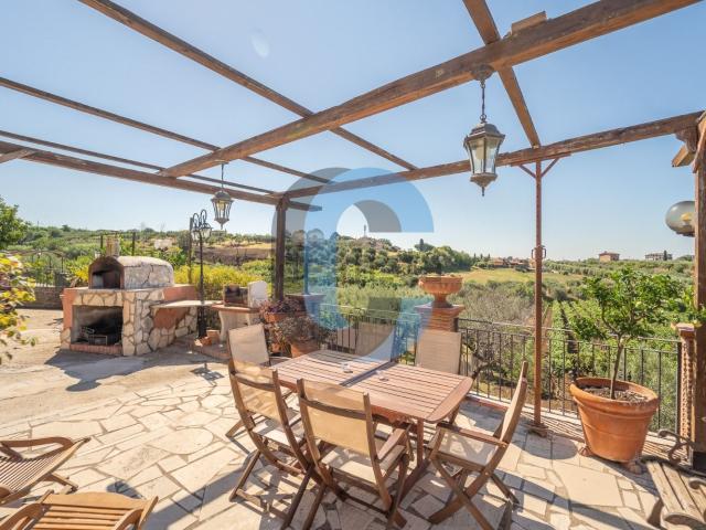 Appartamento in vendita di 158 m² in Via Roncigliano, 57