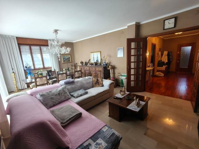 Appartamento in vendita di 158 m² in Via Repubblica