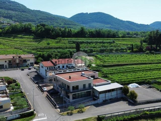 Appartamento in vendita di 158 m² in Via Volpare, 24