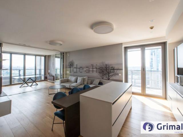 Appartamento in vendita di 158 m² in Viale Giorgio Ribotta, 21