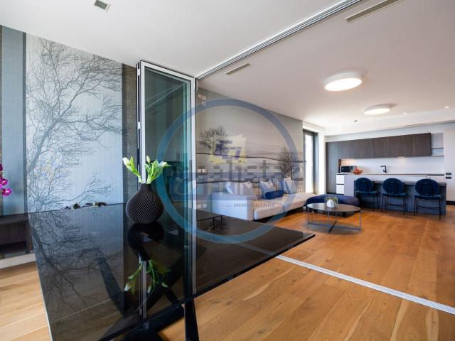 Appartamento in vendita di 158 m² in Viale Giorgio Ribotta