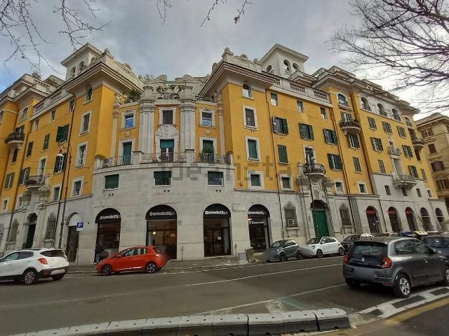 Appartamento in vendita di 158 m² in Piazza dell&apos Emporio