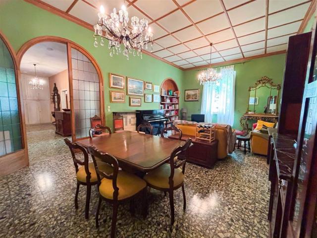 Appartamento in vendita di 159 m²