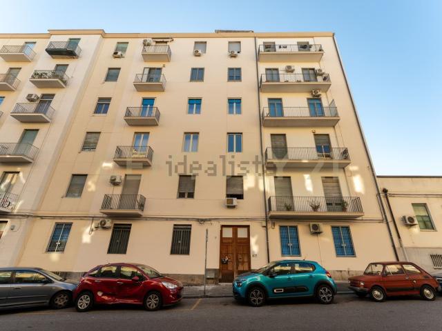 Appartamento in vendita di 159 m² in Via Ammiraglio Toscano, 5