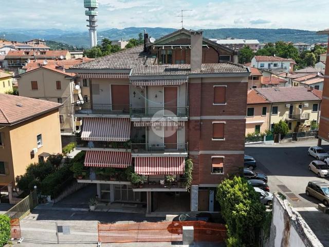 Appartamento in vendita di 159 m² in Via Antonio Avena, 5