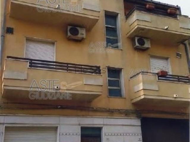 Appartamento in vendita di 159 m² in Via G. B. Iacono, 72