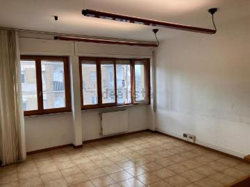 Appartamento in vendita di 159 m² in Via Giuliano Carturan