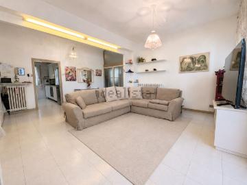 Appartamento in vendita di 159 m² in Via Domenico Angherà