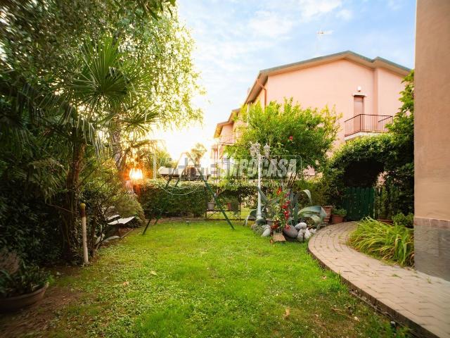 Appartamento in vendita di 159 m² in Via Dante Alighieri