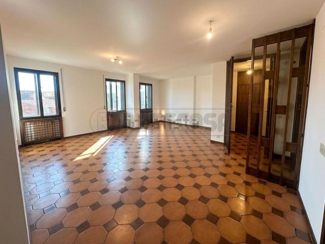 Appartamento in vendita di 159 m² in Via Dante Alighieri, 8