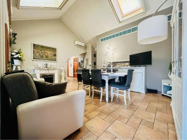 Appartamento in vendita di 159 m² in Via San Rocco, 5