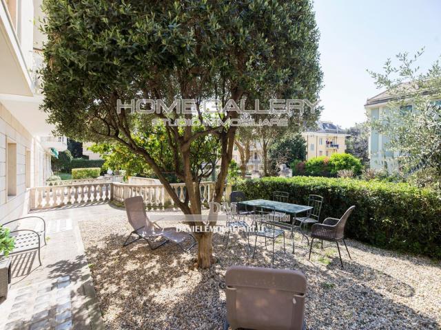 Appartamento in vendita di 159 m² in Via Siena, 5
