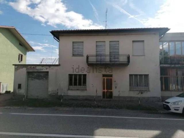 Appartamento in vendita di 159 m² in Via Provinciale Feltresca, 52