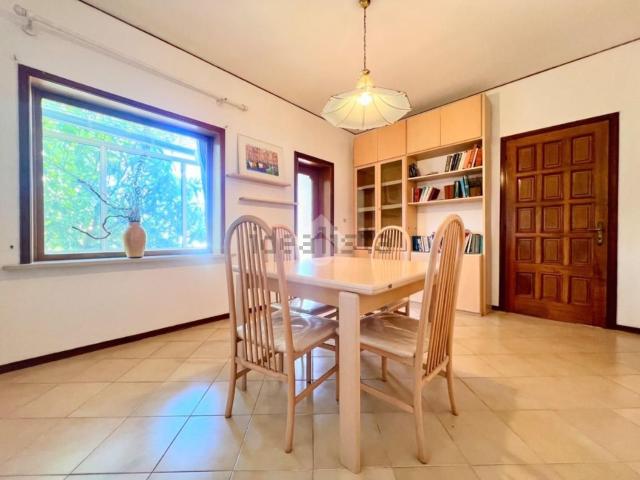 Appartamento in vendita di 159 m² in Via Roma, 84