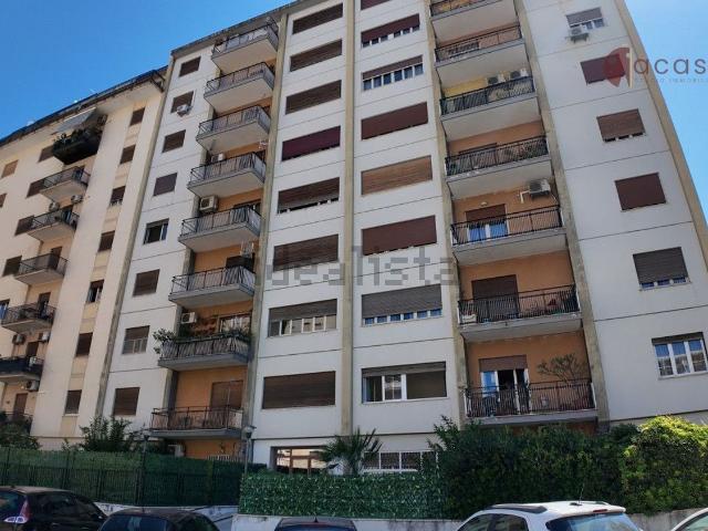 Appartamento in vendita di 159 m² in Via Umberto Solarino, 23