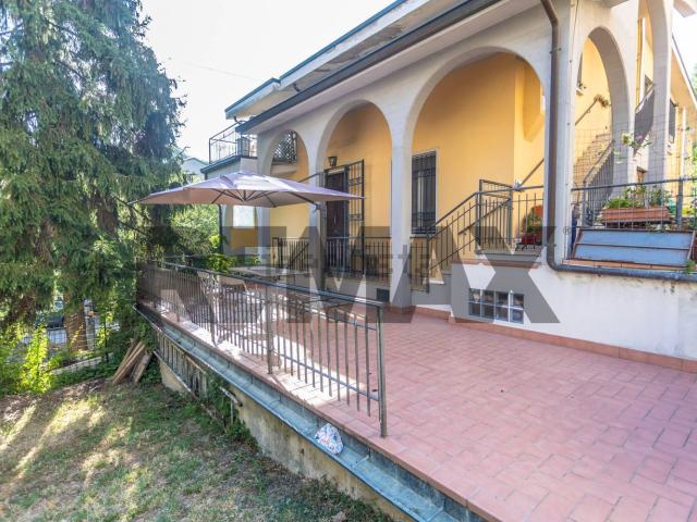 Appartamento in vendita di 159 m² in Via Unità, 29