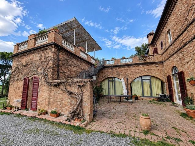 Appartamento in vendita di 159 m² in Strada Franco Fanfani, 250
