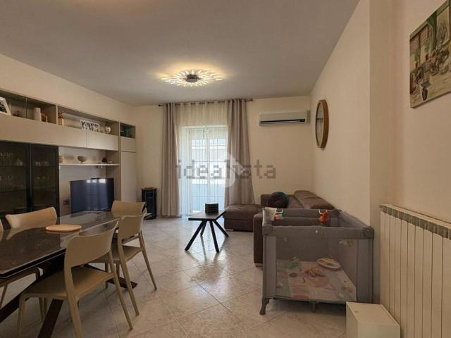 Appartamento in vendita di 160 m² in Via Corrado Alvaro