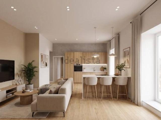 Appartamento in vendita di 160 m² in Via Cavacone, 47