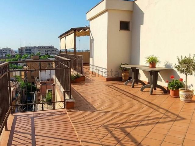 Appartamento in vendita di 160 m² in Via Campania