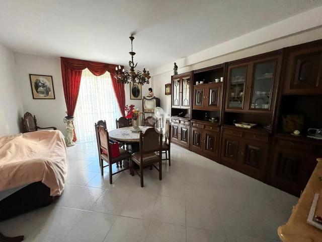 Appartamento in vendita di 160 m² in Via Capri