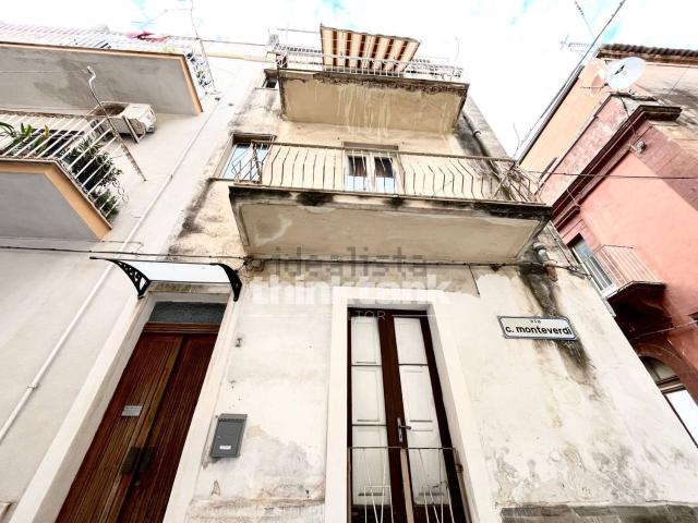 Appartamento in vendita di 160 m² in Via Carlo Monteverdi
