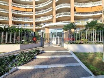 Appartamento in vendita di 160 m² in Via Carroceto, 154
