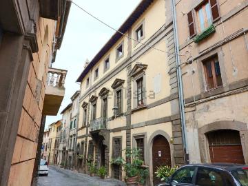 Appartamento in vendita di 160 m² in Via Cassia