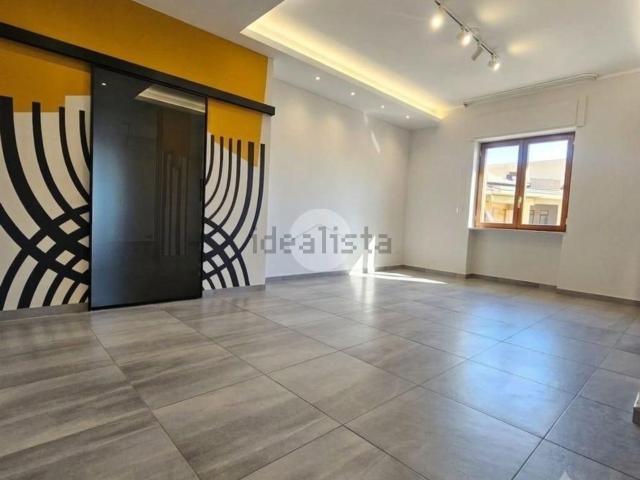Appartamento in vendita di 160 m² in Via Cervinara, 49
